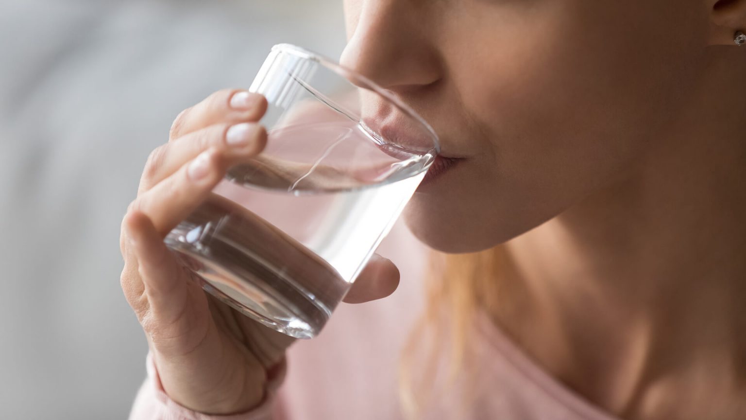 Bere Tanta Acqua Per Una Pelle Sana bere-tanta-acqua-per-una-pelle-sana